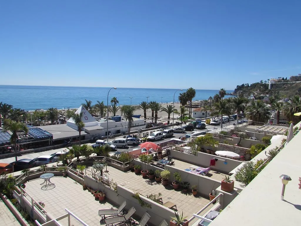 Home4Holidays Nerja Apartamento
